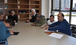 Görme engeliler Braille alfabesi öğreniyor