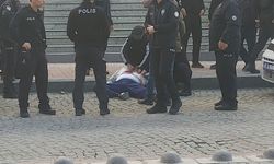 Kararını Beklemedi: İstismar Sanığını Kalbinden Bıçakladı