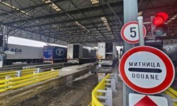 Çikolata dolu çantadan 220 bin Euro çıktı