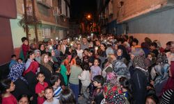 SOKAK SOKAK GEZEN BAŞKAN YILMAZ’A MAHALLELERDE YOĞUN İLGİ