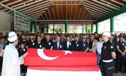 Geçirdiği rahatsızlık sonrası hayatını kaybeden polis memuru son yolculuğuna uğurlandı