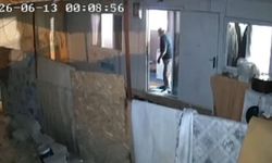 Gaziantep'teki 4.6'lık deprem anı güvenlik kameralarında