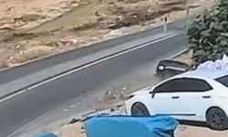Gaziantep'te kontrolden çıkan araç menfezde ters döndü