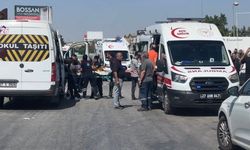 Gaziantep'te işçi servisi tıra arkadan çarptı: 11 yaralı