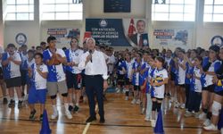 Şahinbey Belediyesi yaz spor okulu gençlere kapısını açtı