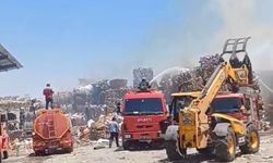 Nizip'te kağıt fabrikasında yangın