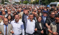Özgür Özel'in Yeni Parti Hazırlığında Kritik Gün