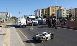 Kilis'te kırmızı ışık ihlali yapan otomobil motosiklete çarptı