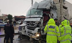 Gaziantep'te 3 aracın karıştığı zincirleme kaza: 2 yaralı