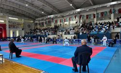 Şahinbey'de 600 karateci madalya için tatamiye çıktı