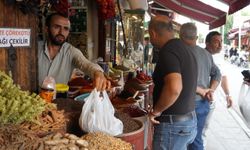 Kış ayları geldi, vatandaşlar aktarlara akın etti