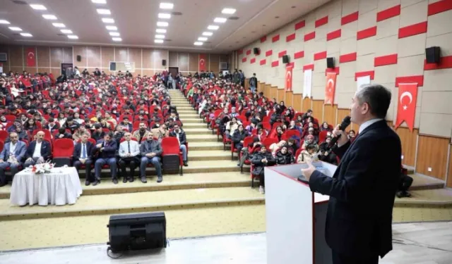 Ağrı’da “Yüreğimdesin Kudüs” temalı resim yarışmasında ödüller sahiplerini buldu