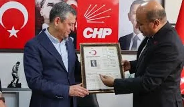 CHP Genel Başkanı Özgür Özel, Gaziantep’te Partililerle bir araya geldi