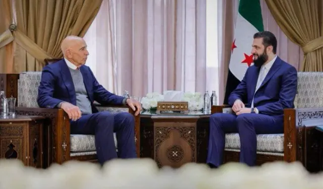 Cumhurbaşkanı El-Şara, ABD’nin Suriye Özel Temsilcisi Thomas Barrack’ı Kabul Etti