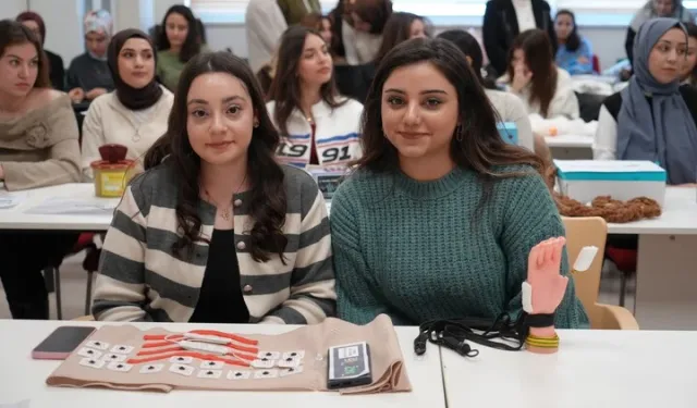 GİBTÜ’lü Öğrencilerden Anne ve Bebek İçin Akıllı Çözüm