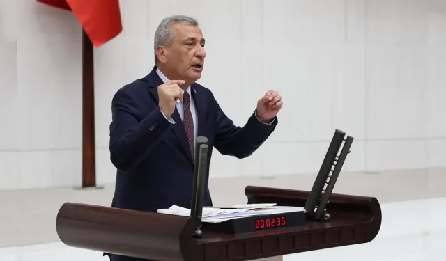 Hasan Öztürkmen, Gaziantep’i de etkileyen zirai donu Meclis gündemine taşıdı