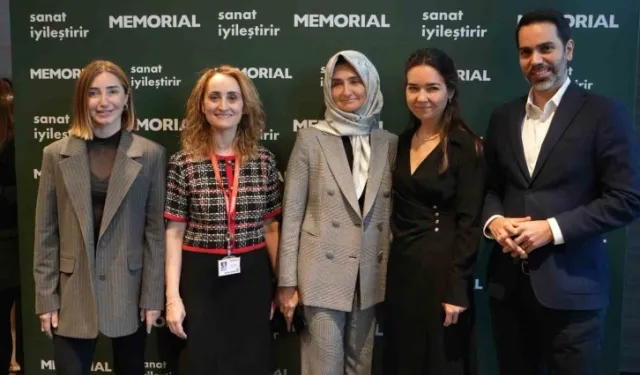 Hastane atıkları sanata dönüştürüldü