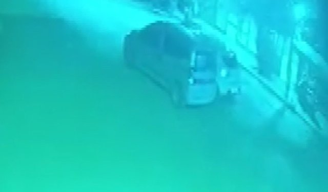 Araçla Yaklaşıp Kurşun Yağdırdı: Cinayet Anı Kamerada