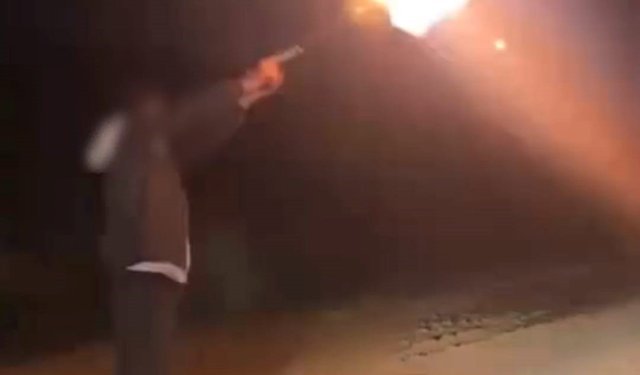 Havaya ateş etti, sosyal medya ele verdi