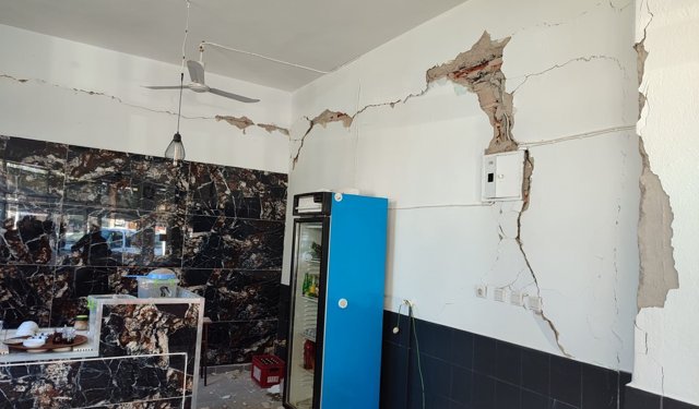 5.1’lik deprem işletmelerde hasara yol açtı