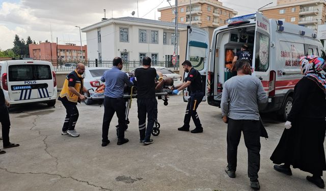 Çalışma yaparken elektrik direğinden düşen işçi yaralandı