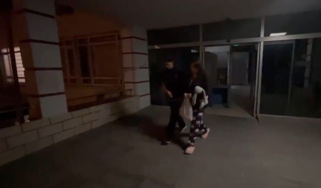16 Yaşındaki Kız Annesini Bıçaklayarak Ö*dürdü