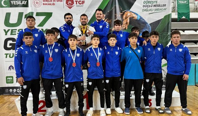 ŞAHİNBEYLİ GÜREŞÇİLERDEN TÜRKİYE KUPASI’NDA BÜYÜK BAŞARI