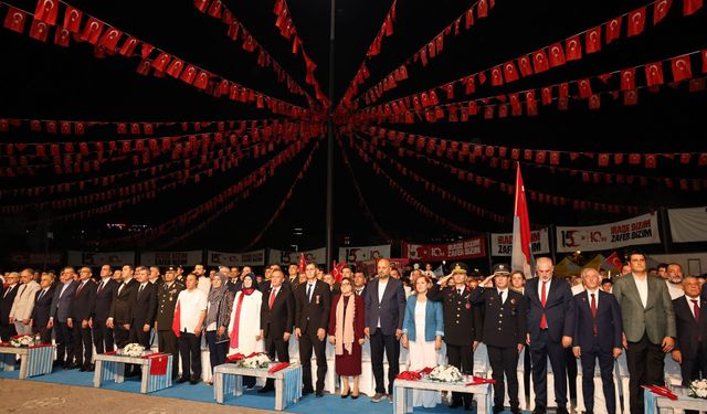 10 YIL ÖNCEKİ HEYECANLA GAZİANTEP TEK YÜREK MEYDANLARA İNDİ!
