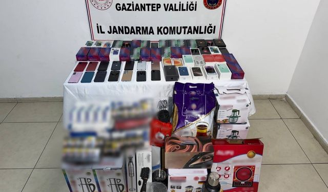 Gaziantep'te 2,8 milyon TL'lik kaçak ürün ele geçirildi