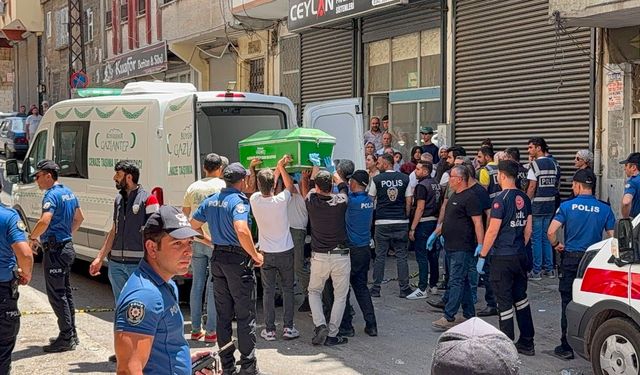 Cezaevinden izinli çıktı, eşini ö*dürdü