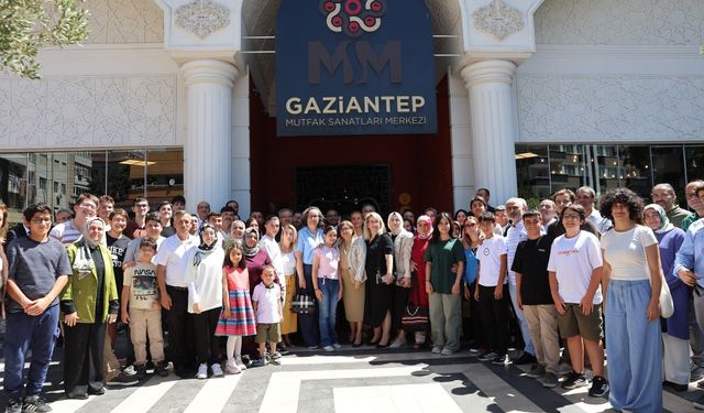 Şahin, Gazi Şehrin 2026 YKS ve LGS şampiyonlarıyla buluştu