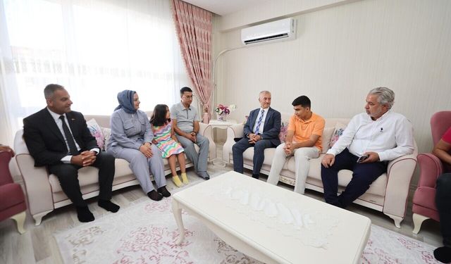 Şahinbey Belediyesi başarılı öğrencileri ödüllendiriyor