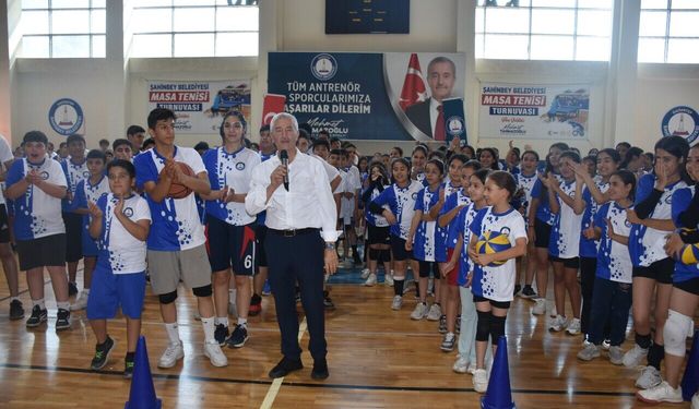 Şahinbey Belediyesi yaz spor okulu gençlere kapısını açtı