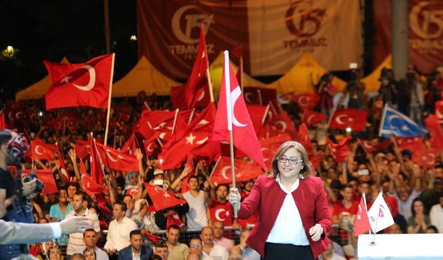 FATMA ŞAHİN: "15 TEMMUZ, MİLLET İRADESİNİN DESTANIDIR"