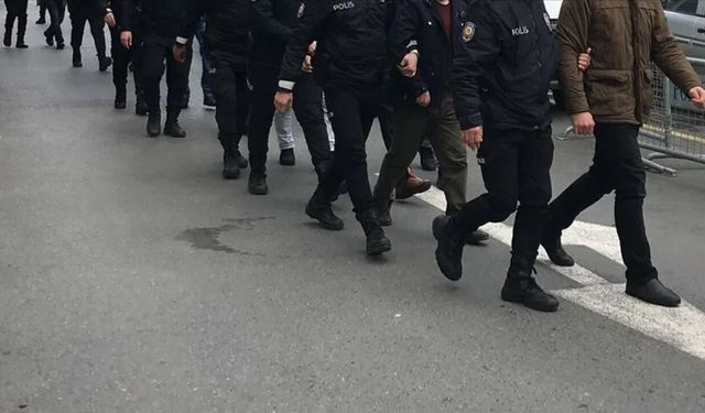 FETÖ'nün güncel ağına MİT ve polisten 13 ilde operasyon
