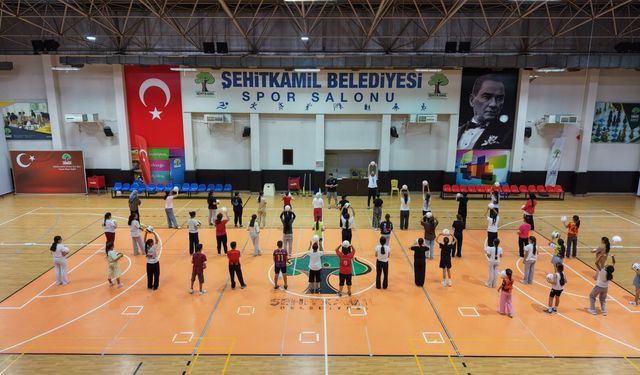 Çocuklar geleceğe Şehitkamil'de hazırlanıyor