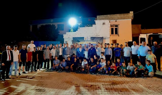 BAŞKAN YILMAZ, KIZIKKARASAKAL’DA GENÇLERLE BULUŞTU