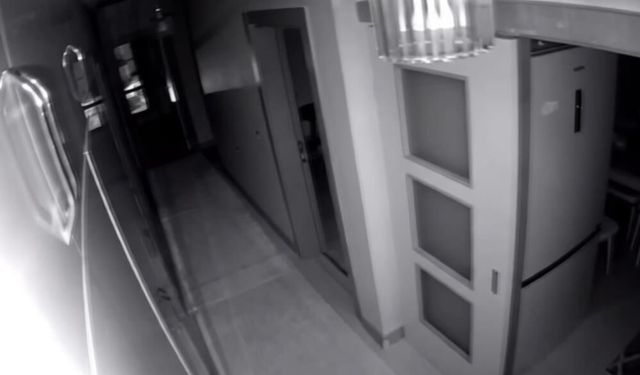 Gaziantep'te deprem anı kamerada