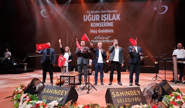 Şahinbey'de zaferin coşkusu şarkılarla taçlandı