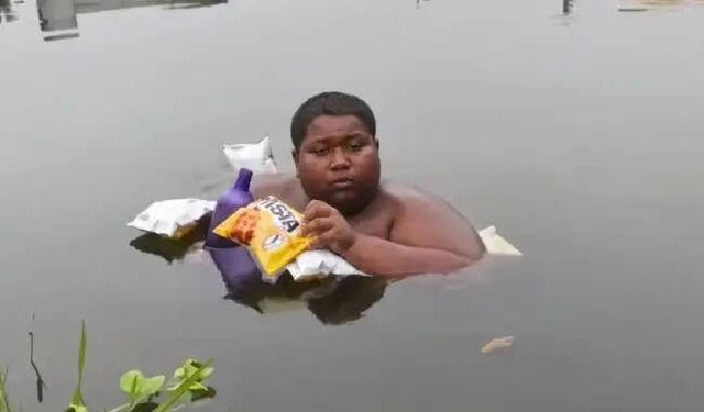 5 Yıldır Sudan Çıkamıyor! 16 Yaşındaki Gencin Sıra Dışı Yaşamı