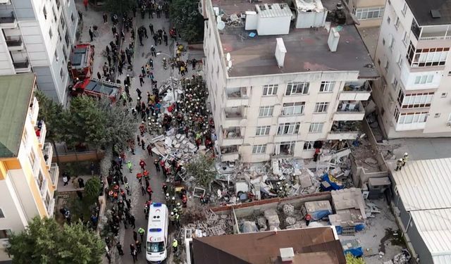 Maltepe'de çöken binada arama kurtarma çalışmaları devam ediyor