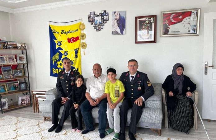 Jandarma, şehit aileleri ve gazileri unutmadı