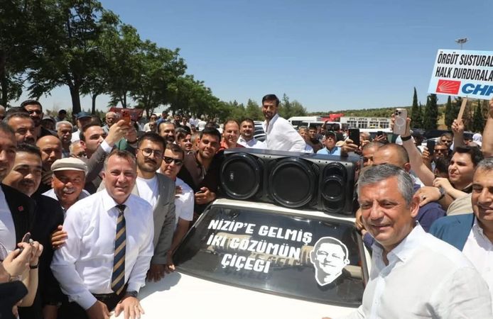 Özgür Özel: "Bir çare buluruz" diyerek yeni parti sinyali verdi