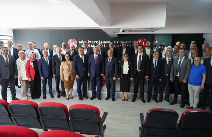 Bakan Bolat'tan MHP Gaziantep İl Başkanı Kılıç'a hayırlı olsun ziyareti