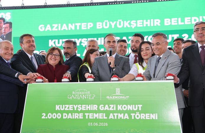 BAKAN KACIR GAZİ KONUT TARAFINDAN YAPILAN 2 BİN KONUT’UN TEMELİNİ ATTI