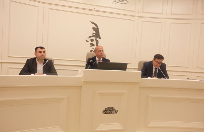 Büyükşehir Meclisi'nde Dava Polemiği: Şehitkamil Belediyesi Neden Geri Adım Attı?