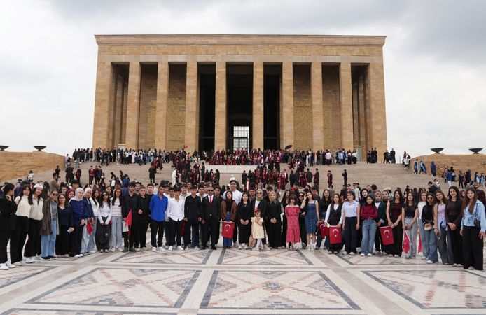 ŞEHİTKAMİL’İN GENÇLERİ ANKARA’YA ÇIKARMA YAPTI