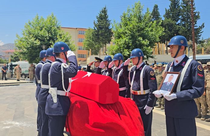 Jandarma Uzman Çavuş Selçuk Topaloğlu, son yolculuğuna uğurlandı
