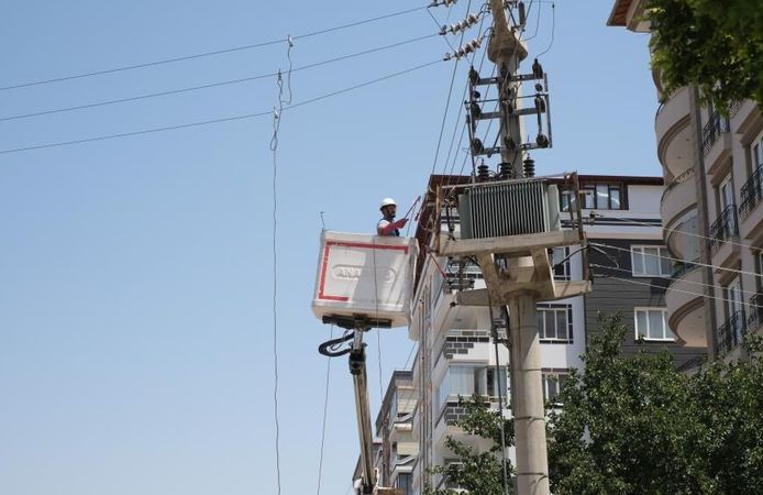 Toroslar EDAŞ, Gaziantep'te rekor sıcaklara karşı şebekeyi güçlendiriyor