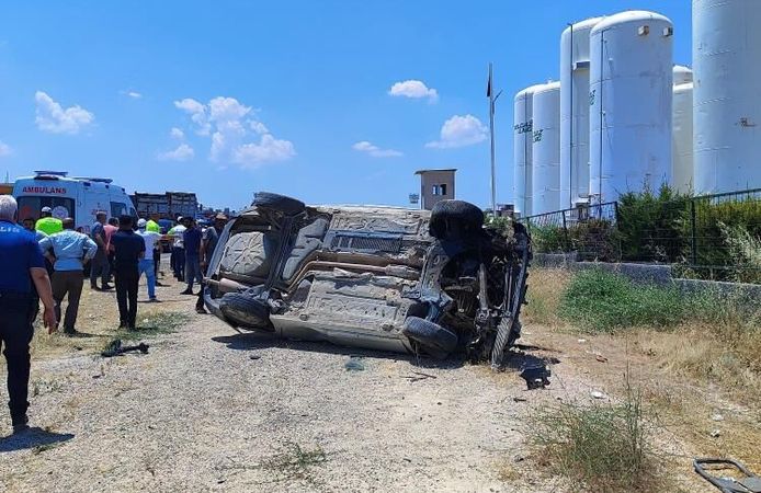 Gaziantep'te otomobil takla attı: 9 yaralı